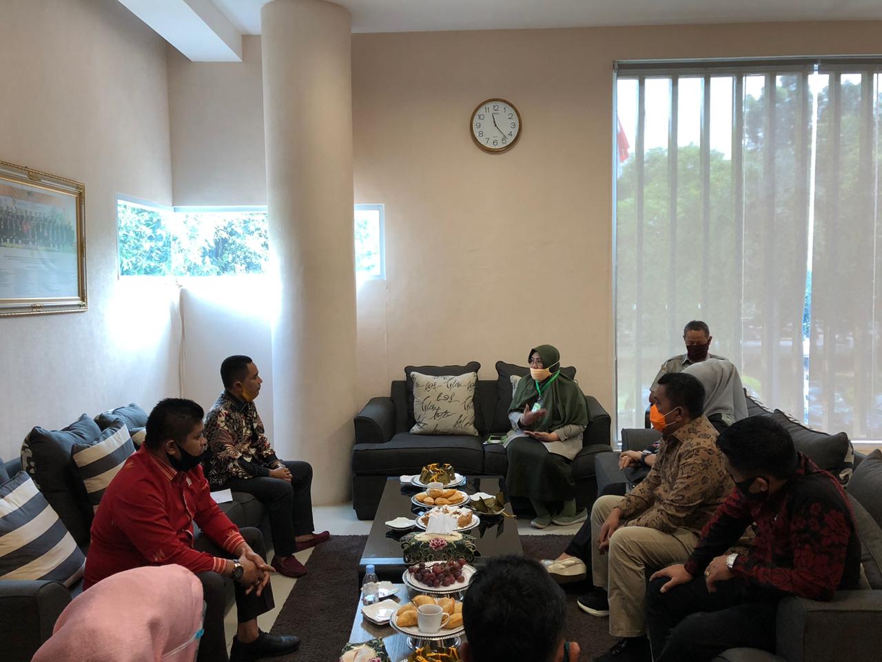 Kunjungan DPRD Kabupaten Buton Tengah di BPTP Balitbangtan Sulawesi Selatan Kunjungan DPRD Kabupaten Buton Tengah di BPTP Balitbangtan Sulawesi Selatan